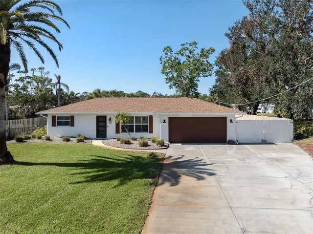 809 Garland Avenue, NOKOMIS