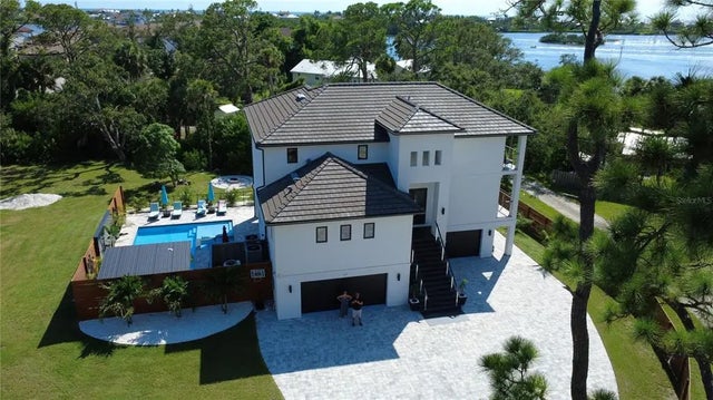 327 Roberts Road, NOKOMIS