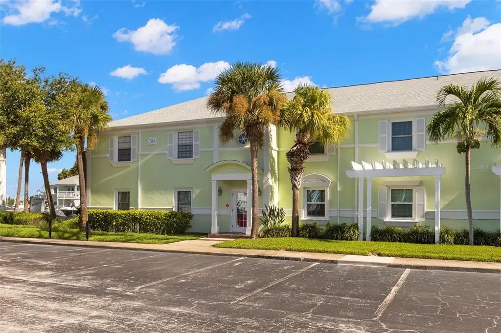 5243 Beach Drive Se B, ST PETERSBURG