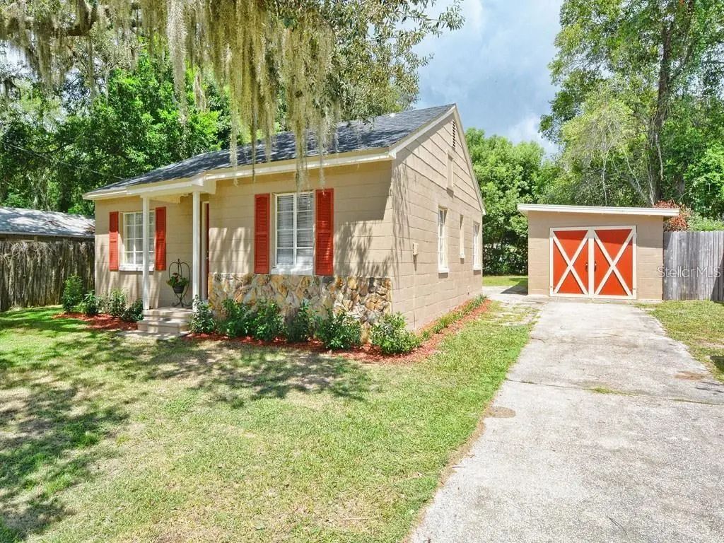 306 N Moss Street, LEESBURG