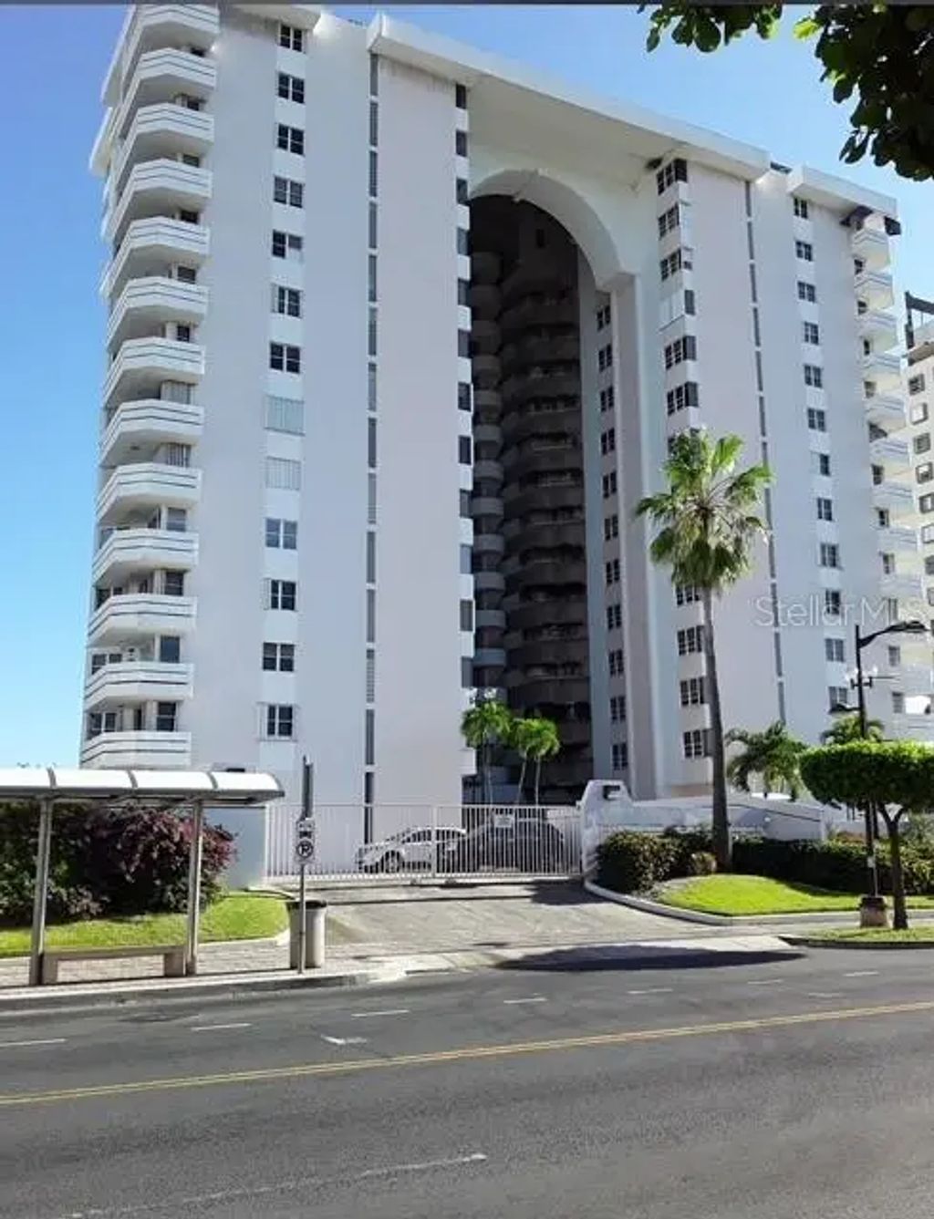 Isla Verde Avenue 3205 The Galaxy 406, CAROLINA