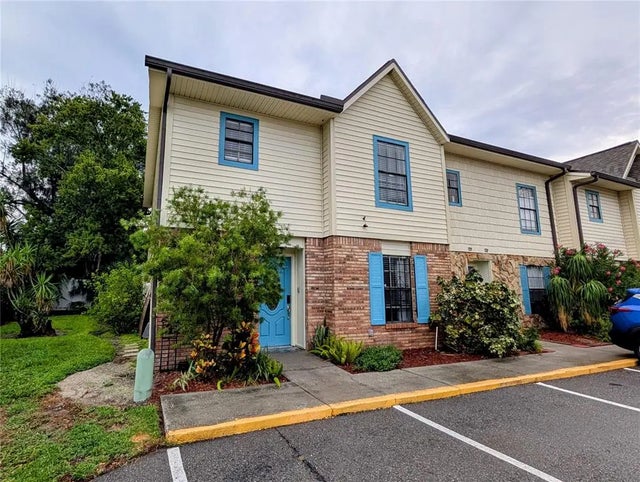 3919 Carroll Pines Court, TAMPA