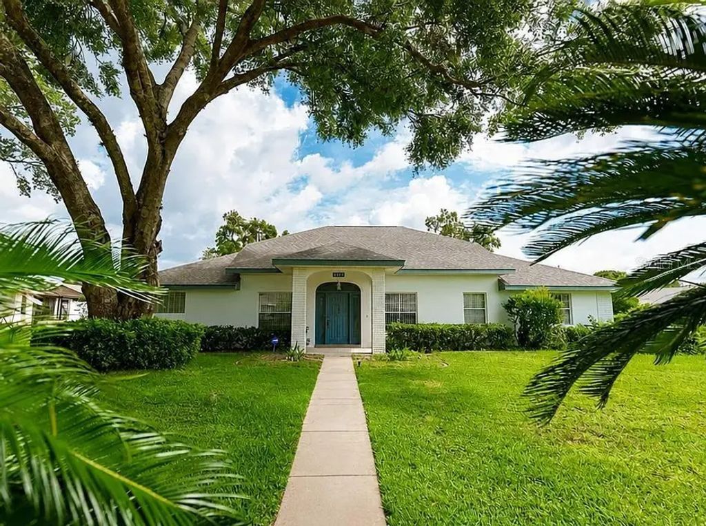 3195 S Blackmountain Drive, INVERNESS