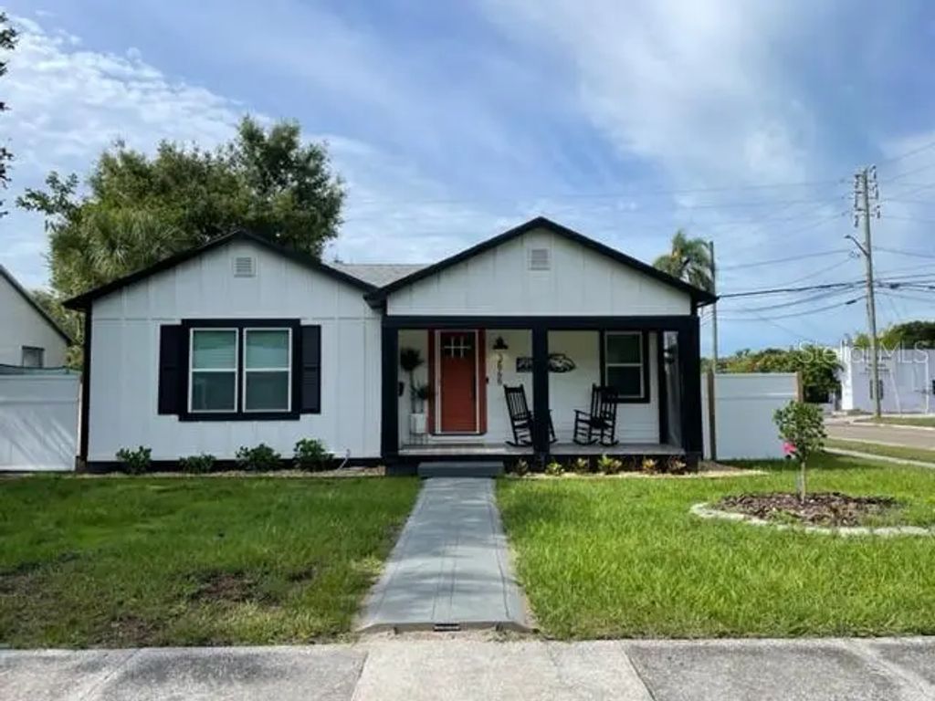 3646 6th Avenue N, ST. PETERSBURG