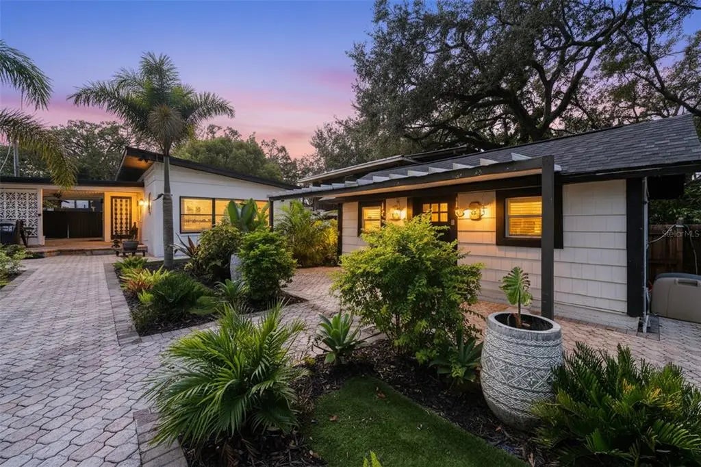 308 E Hollywood Street, TAMPA