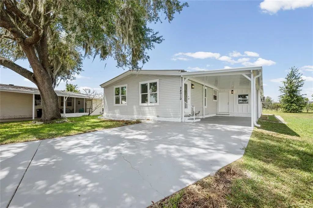 34010 Estates Lane, WESLEY CHAPEL