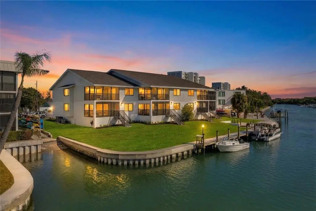 9226 Midnight Pass Road 3b, SARASOTA