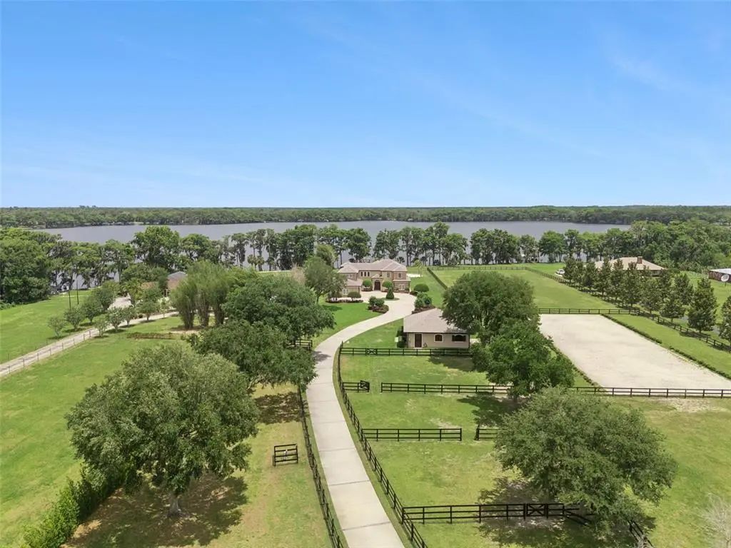 Lake Mills Road, OVIEDO