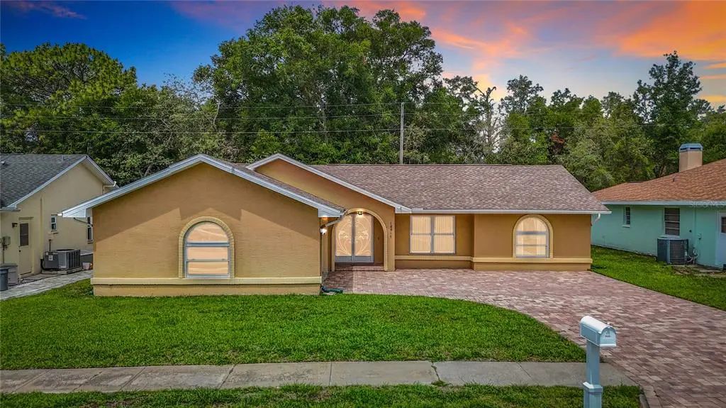18817 Parade Road, HUDSON