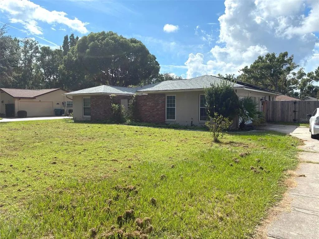 615 Cambridge Court, LONGWOOD