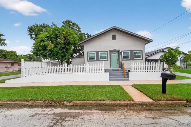 2525 W Beach Street, TAMPA