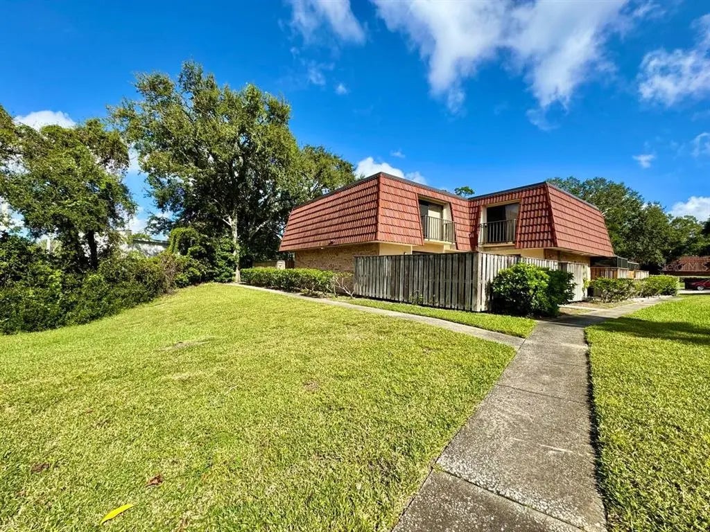 2636 10th Court, PALM HARBOR