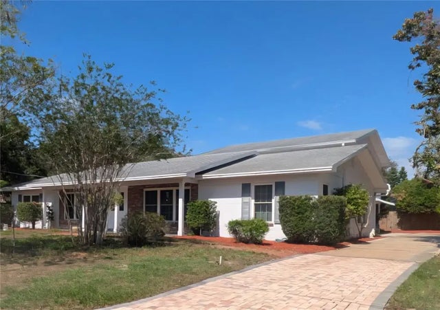 16 Golfview Circle Ne, WINTER HAVEN