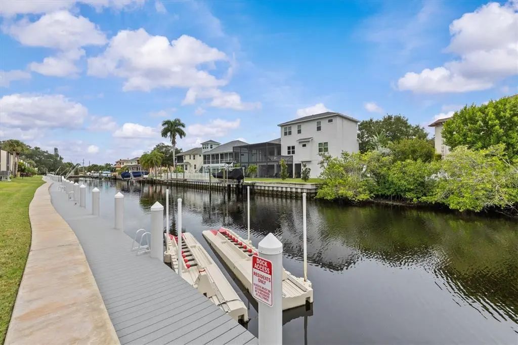 381 Moorings Cove Drive 9b, TARPON SPRINGS