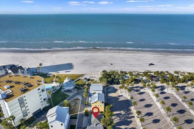39 181st Avenue W, REDINGTON SHORES