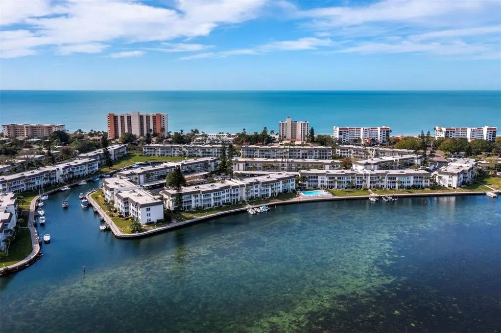 4430 Exeter Drive 106, LONGBOAT KEY