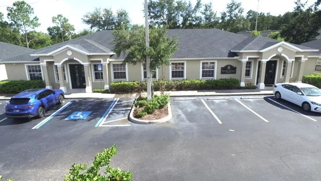 6928 W Linebaugh Avenue 102, TAMPA