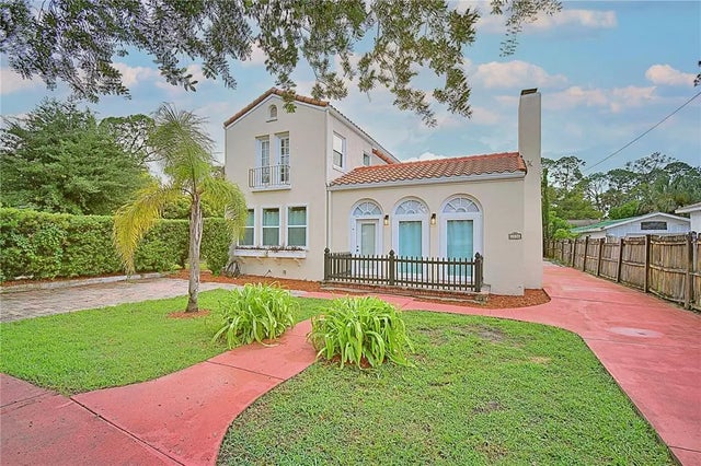 1136 Australia Avenue, DAYTONA BEACH