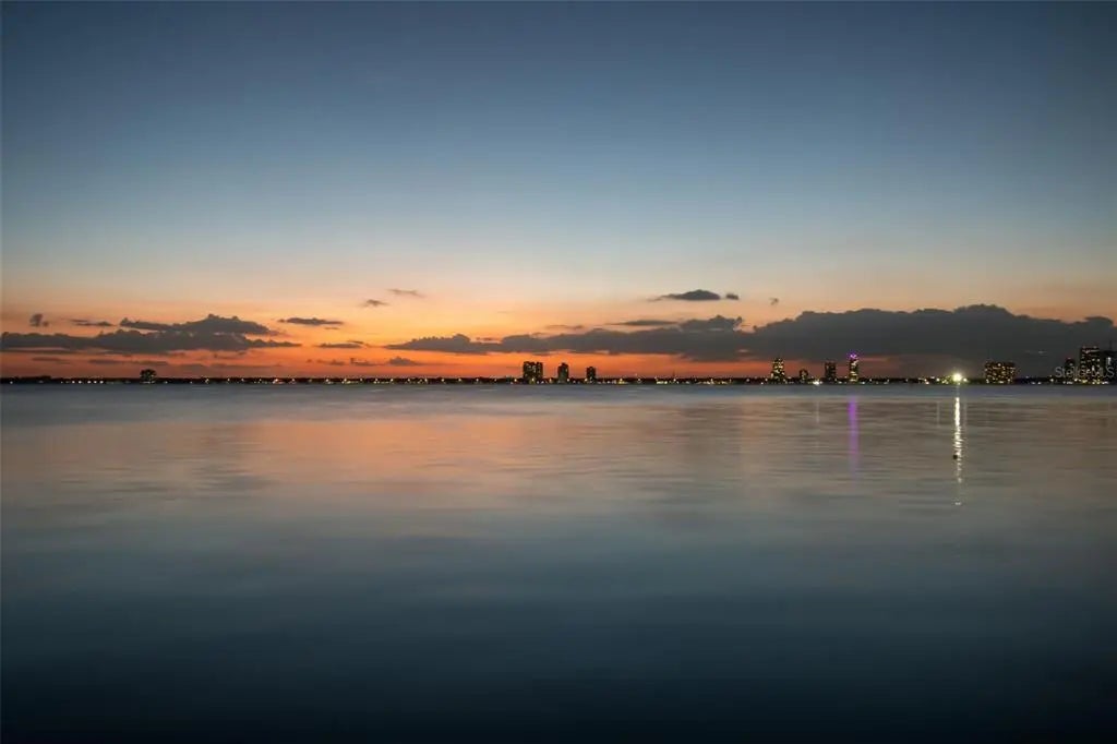 594 Riviera Drive, TAMPA