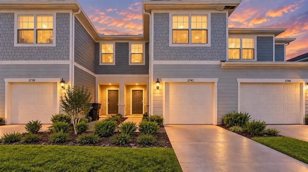 2742 Fetching Trail, DAVENPORT