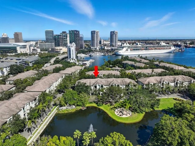 606 Seascape Way 606, TAMPA