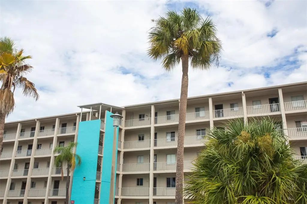 3710 Lake Bayshore Drive K416, BRADENTON