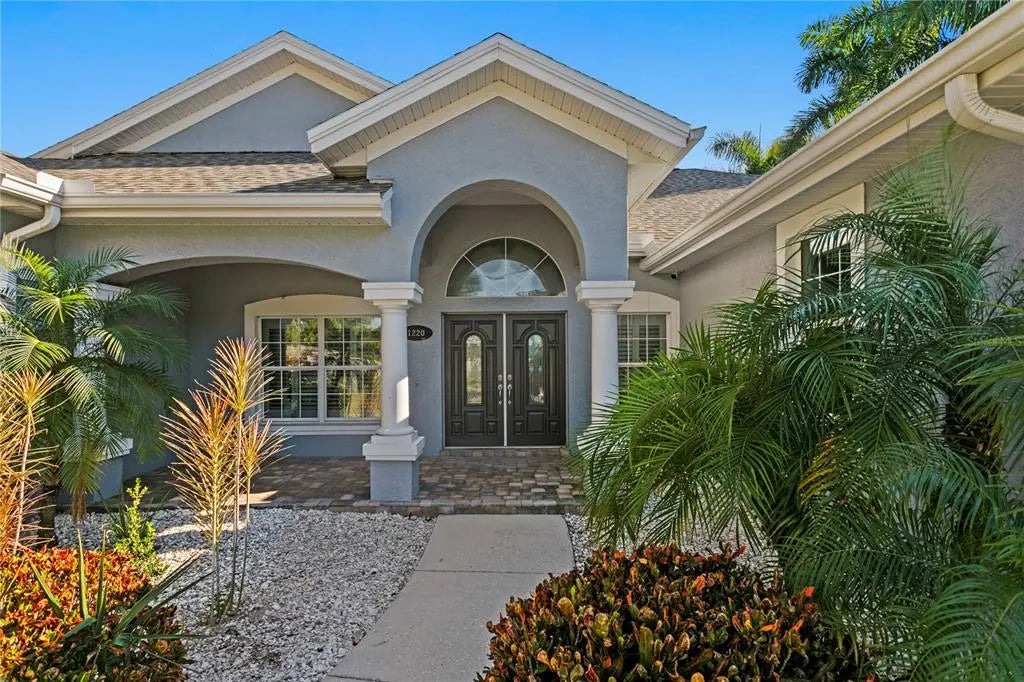 1220 Royal Palm Drive S, GULFPORT