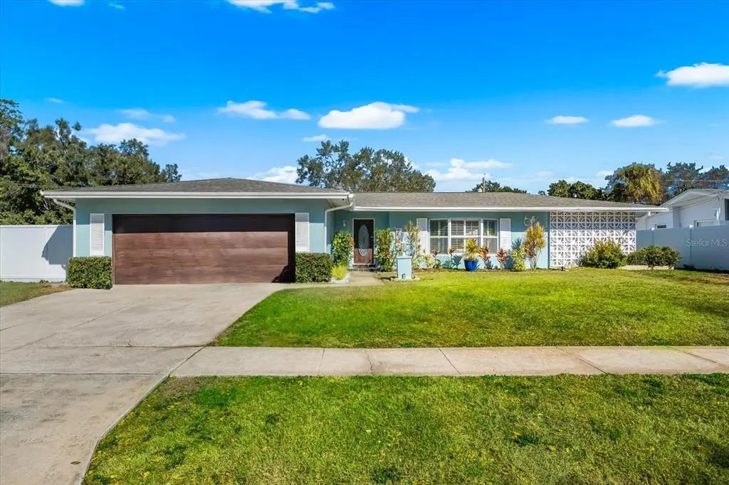 1406 Southridge Drive, CLEARWATER