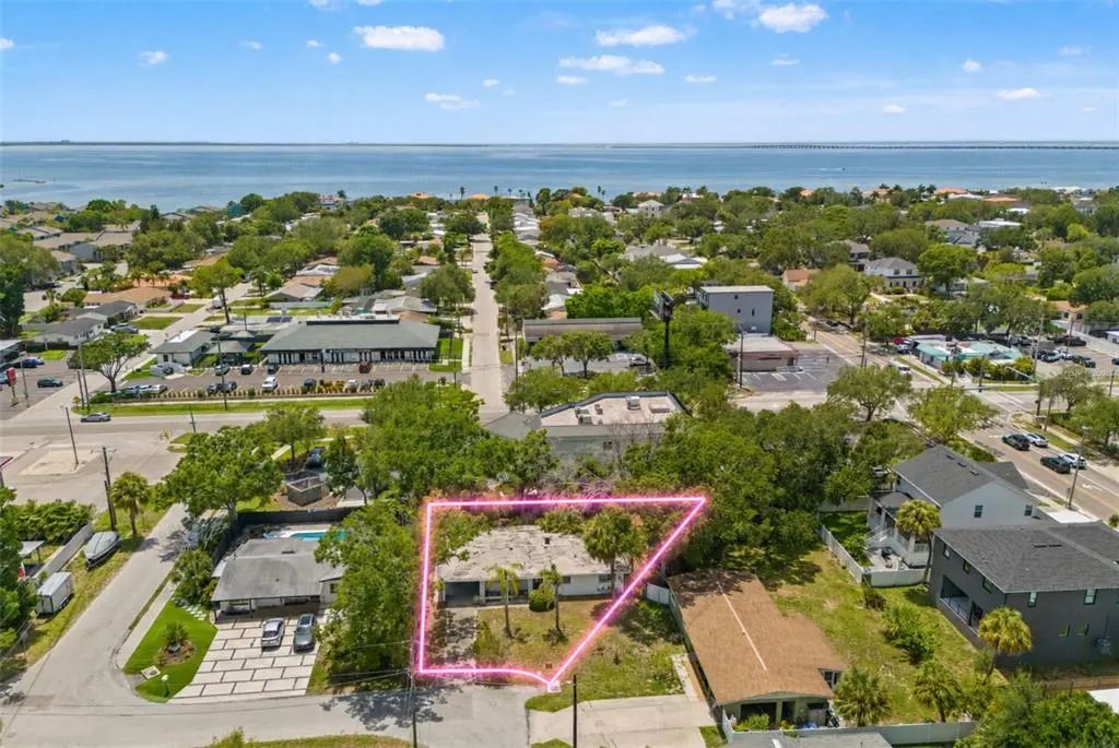 4635 W Bay Villa Avenue, TAMPA