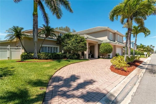 3 Paradise Lane, TREASURE ISLAND