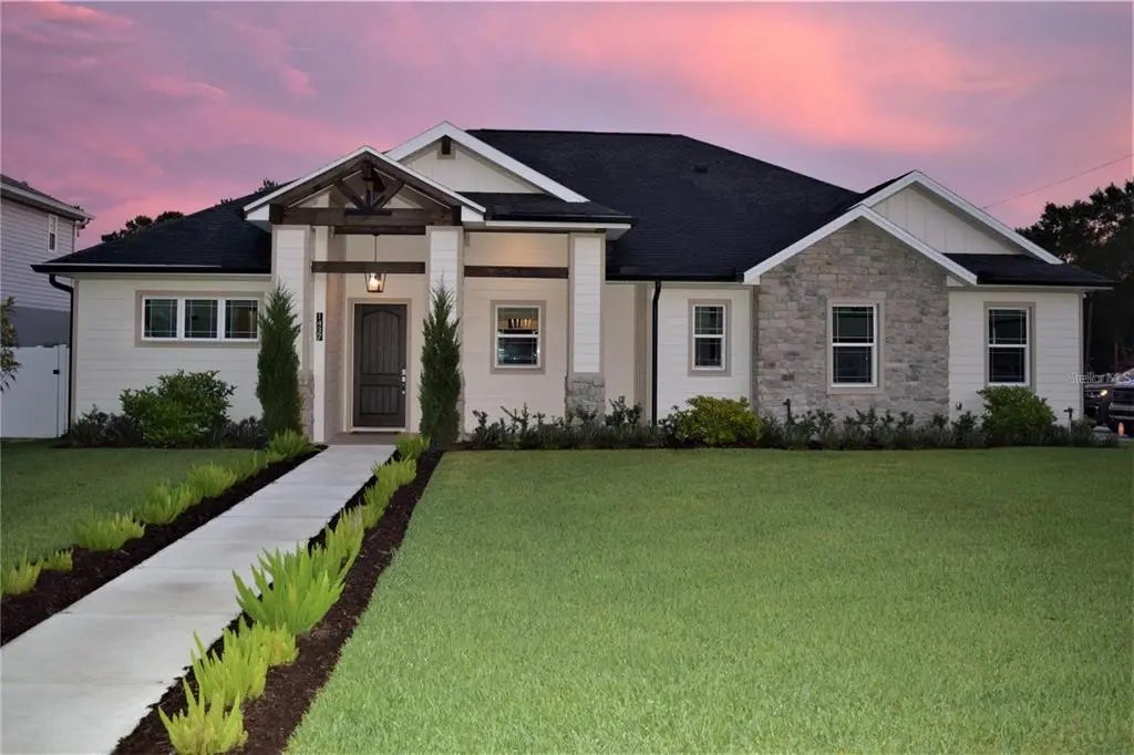 1215 Orange Avenue, DUNEDIN