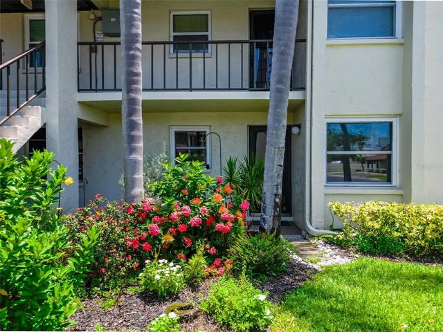 1100 East Bay Drive 38, LARGO