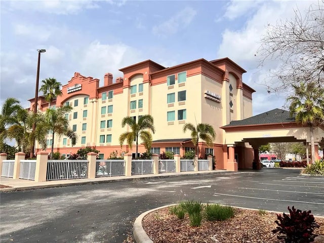 3000 Maingate Lane 415, KISSIMMEE