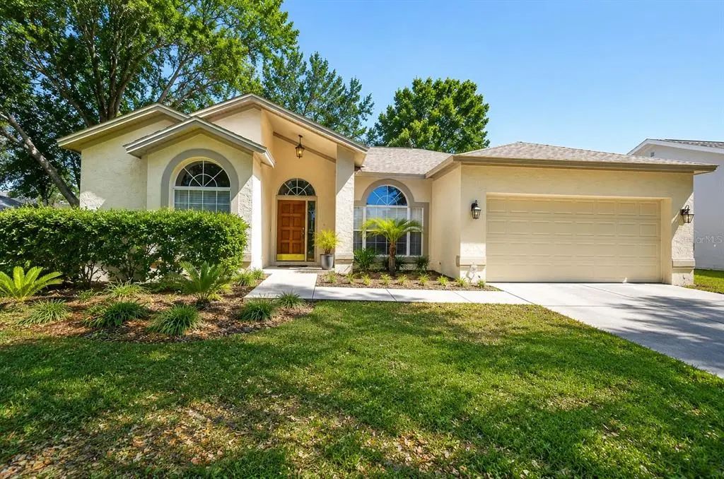 9302 Heritage Oak Court, TAMPA
