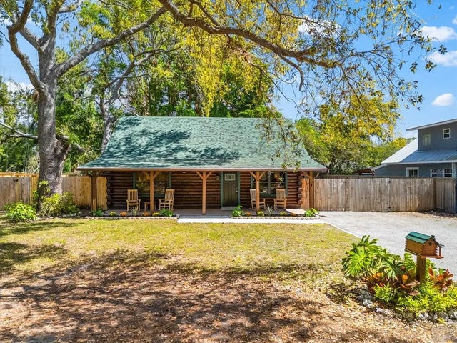 6811 6th Street W, BRADENTON