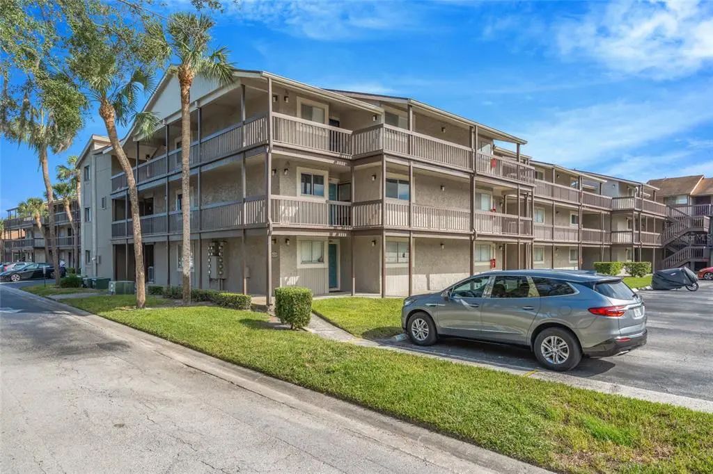 6308 Newtown Circle 8c1, TAMPA