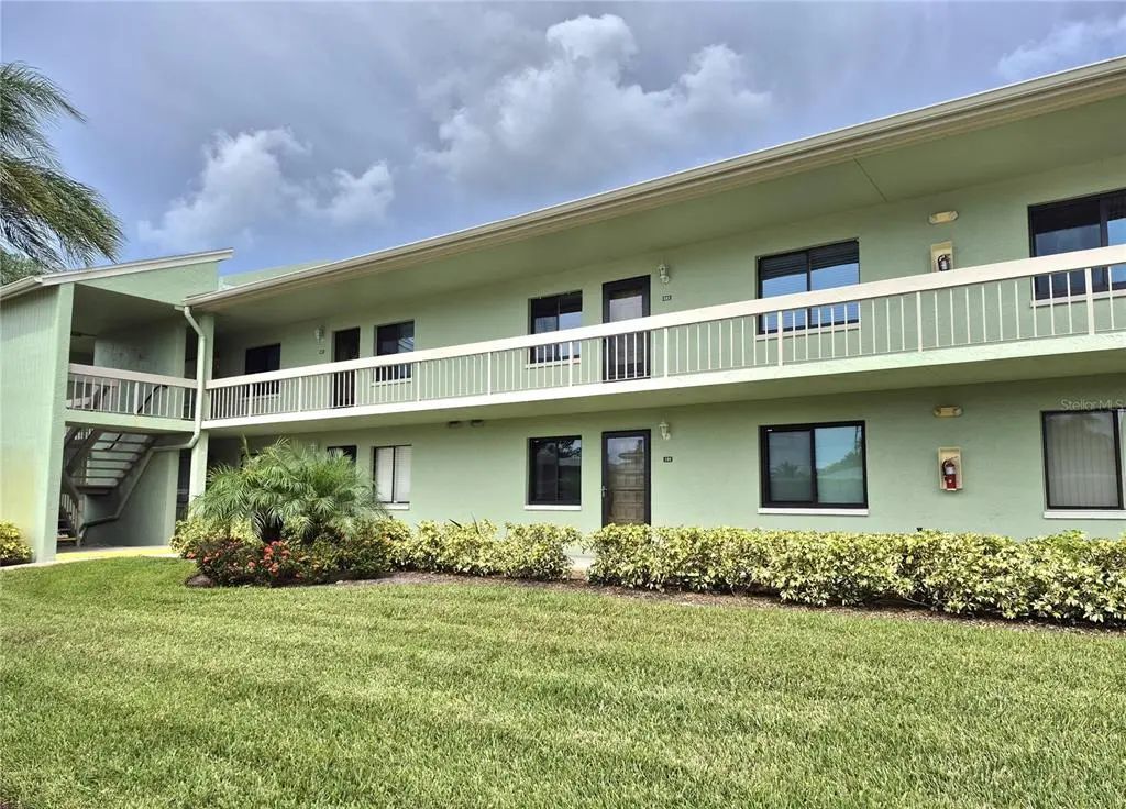 222 Caryl Way, OLDSMAR