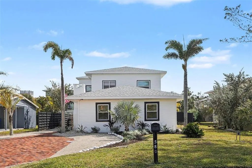 580 Russell Street, LONGBOAT KEY