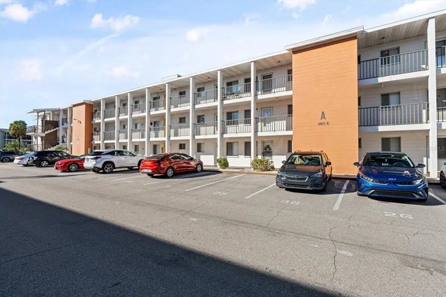 5902 Garden Lane A24, BRADENTON