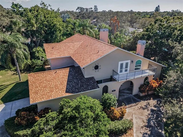 2275 Kings Point Drive, LARGO