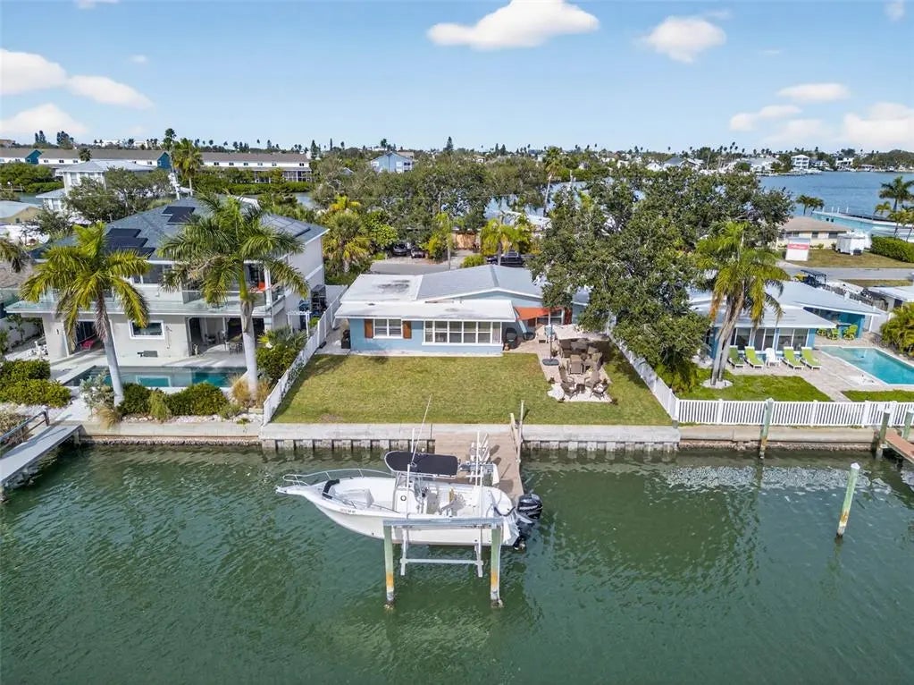 333 La Hacienda Drive, INDIAN ROCKS BEACH