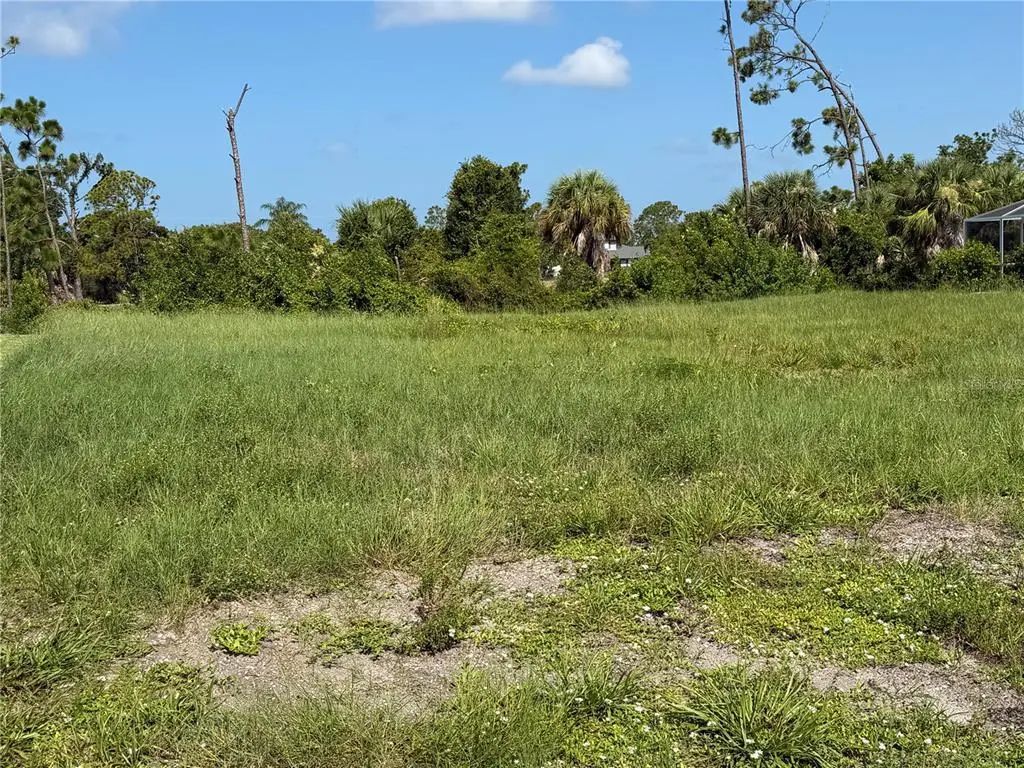 198 Fairway Road, ROTONDA WEST