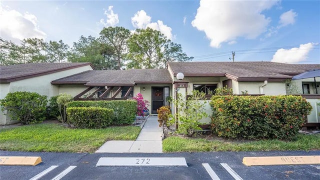 272 Beaver Dam Court, ROYAL PALM BEACH