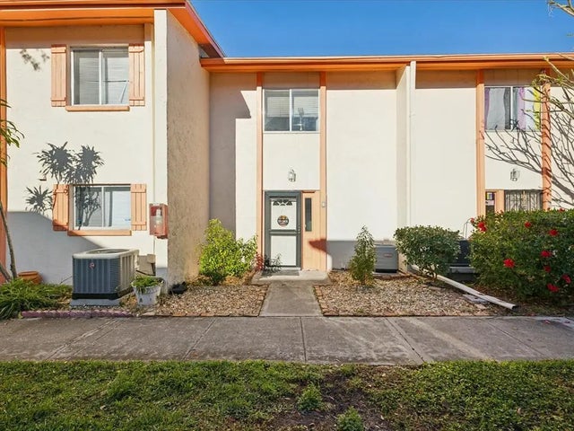 1655 58th Terrace S 7, ST PETERSBURG