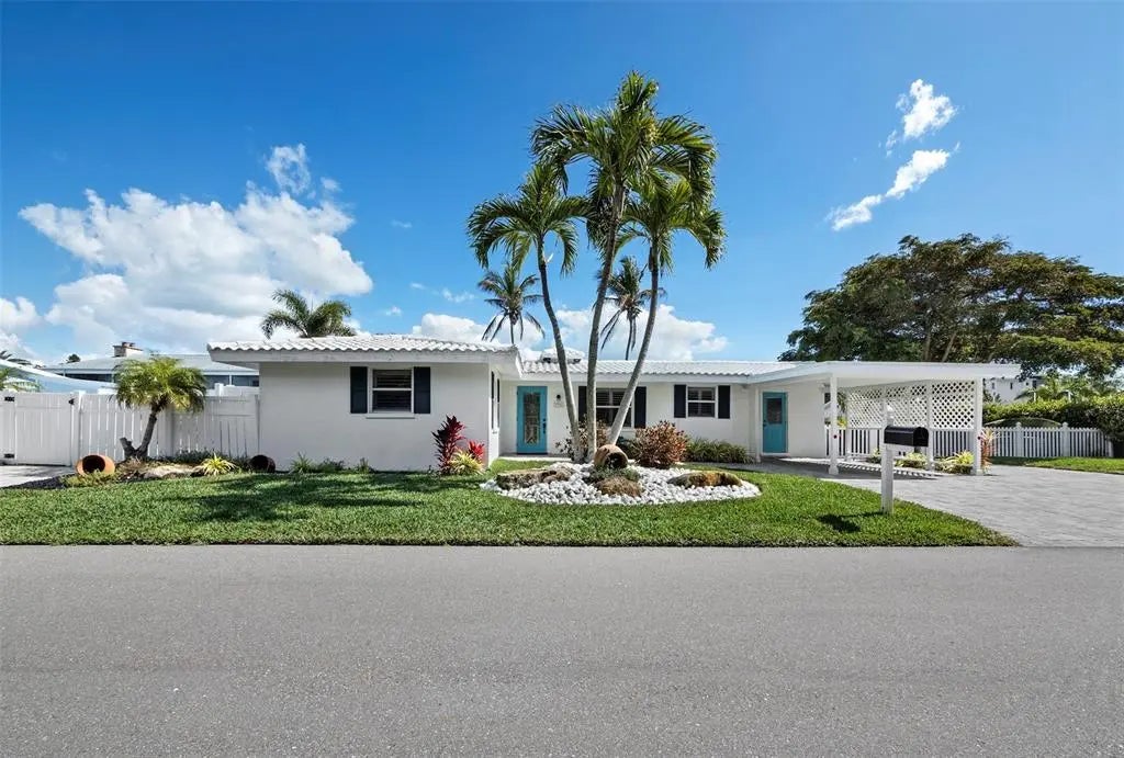 726 Jungle Queen Way, LONGBOAT KEY