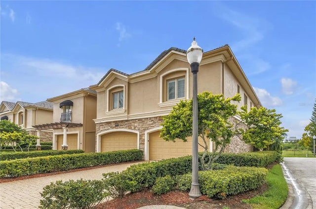 648 Saxony Boulevard, ST PETERSBURG