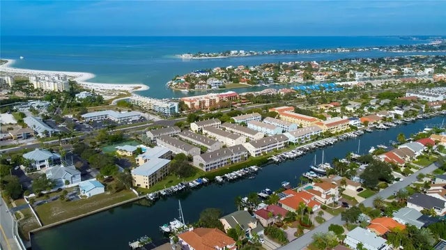 1125 Pinellas Bayway S 304, ST PETERSBURG