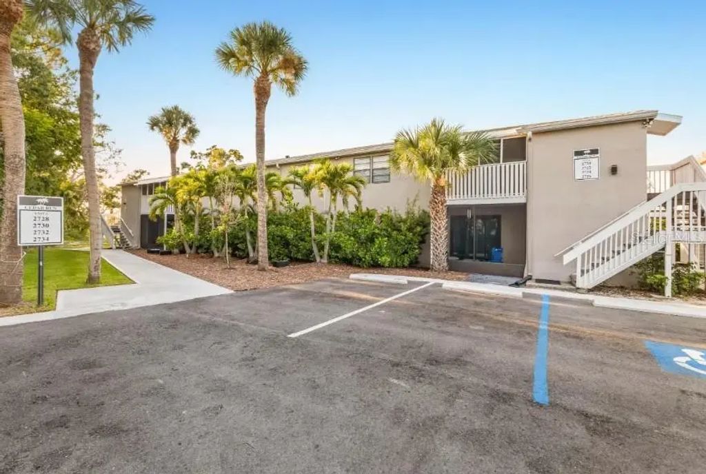 2732 49th Avenue W 2732, BRADENTON