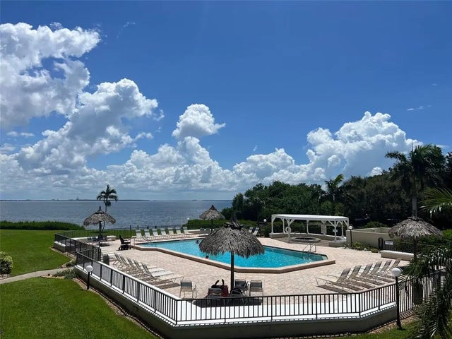 6372 Palma Del Mar Boulevard S 219, ST PETERSBURG