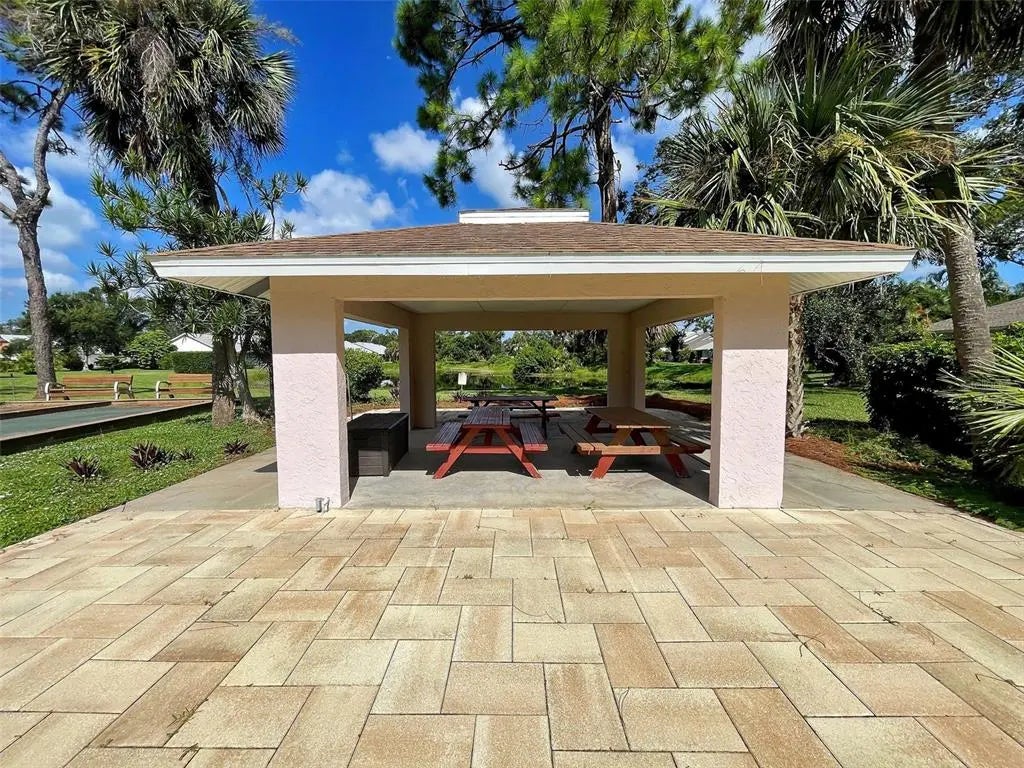 Gulf Shores Realty: 40 b8e53fcbe136d7668063e2f313e8bb61 l